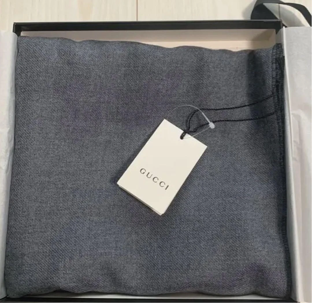 Foulard homme Gucci motif GG laine gris 34x175cm avec boite