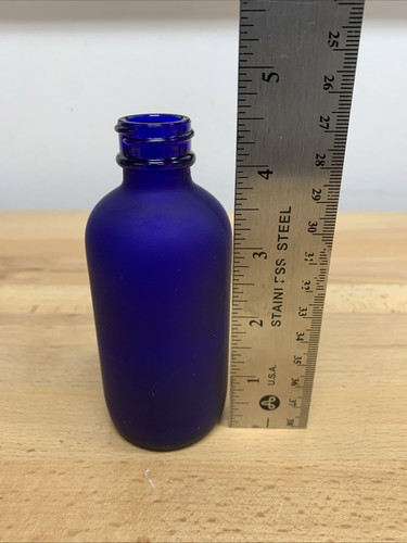 "Botella de vidrio esmerilado azul cobalto vintage de 4,5""" - Imagen 2 de 5