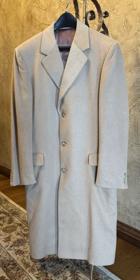 Neiman Marcus Pure Cashmere 3 Button Tan Overcoat Size 40 - Image 3 of 4