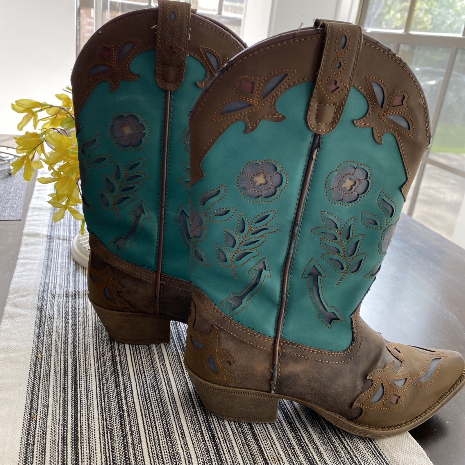 Laredo Miss Kate ladies cowboy boots 