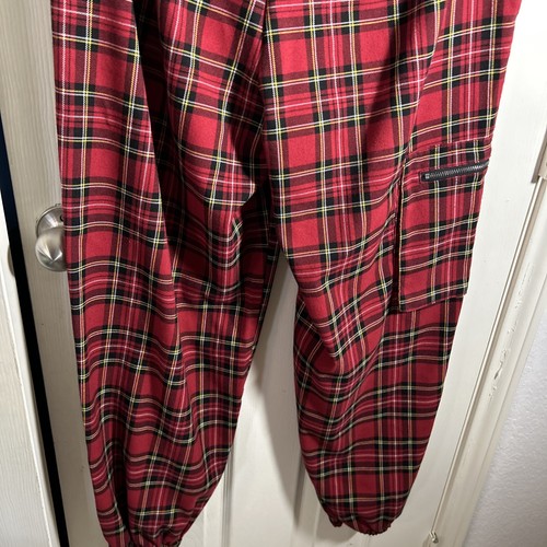 Hot Topic Red Plaid Cargo Pants Zipper Pockets Size 13 Emo Grunge Punk 90s - Picture 7 of 8