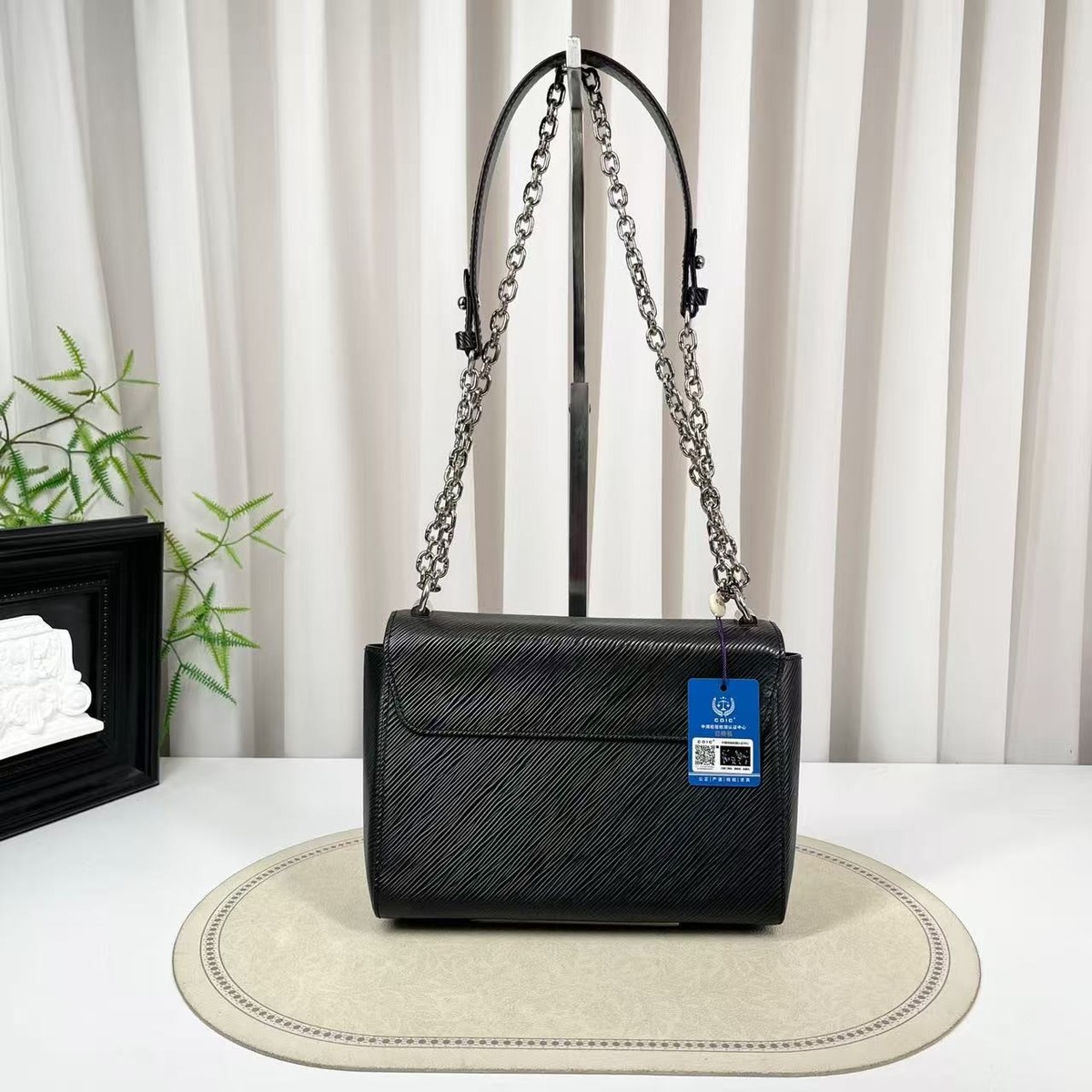 Louis Vuitton Twist MM Bag Black Epi Leather Silver Hardware Chain