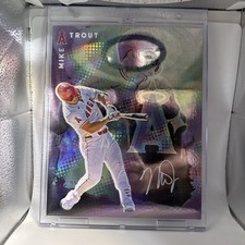 2025 Fanatics Under Wraps Emanate MIKE TROUT Halftone Auto Short Print Angels