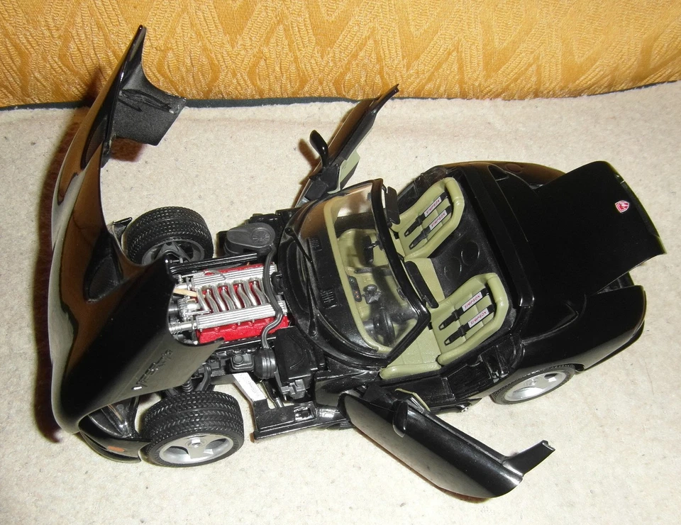 Dodge Viper RT/10 BBURAGO 1:/18 - Immagine 3 di 4