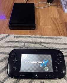 Nintendo Wii U Gaming System Lot  32GB Console + Gamepad With Box