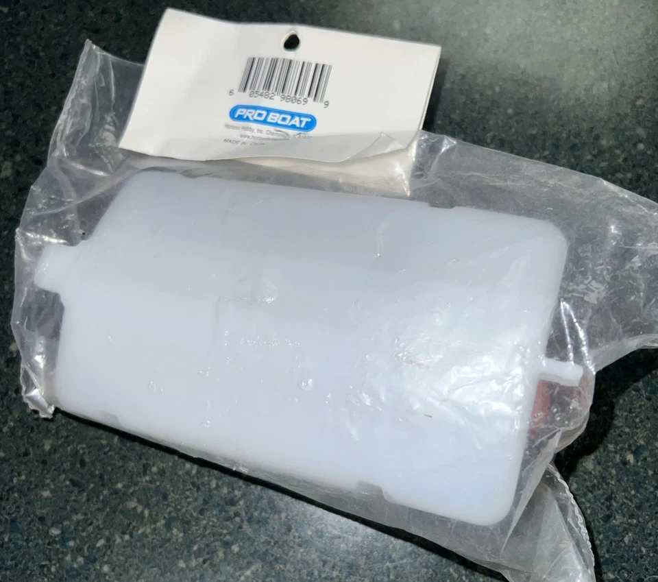 Pro Boat PRB2264 1:8 Miss Bud RC Boat Fuel Tank - Image 2 of 2