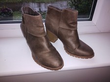 Head Over Heels Dune Faux Tan Suede Chelsea Boots Size 4
