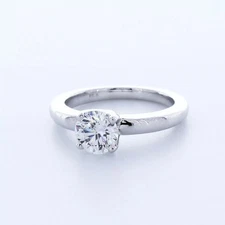 Solitaire Engagement Ring 18K Gold Classic 1.21 CT Round Lab-Grown Diamond F VS1