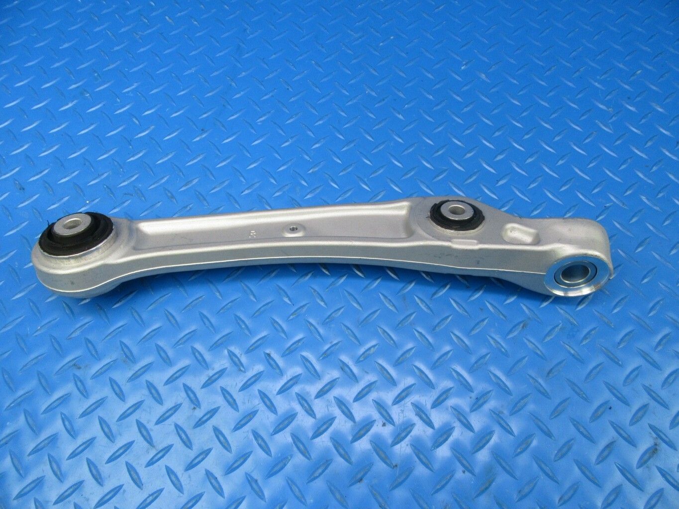 Bentley Bentayga right lower control arms TopEuro #9146