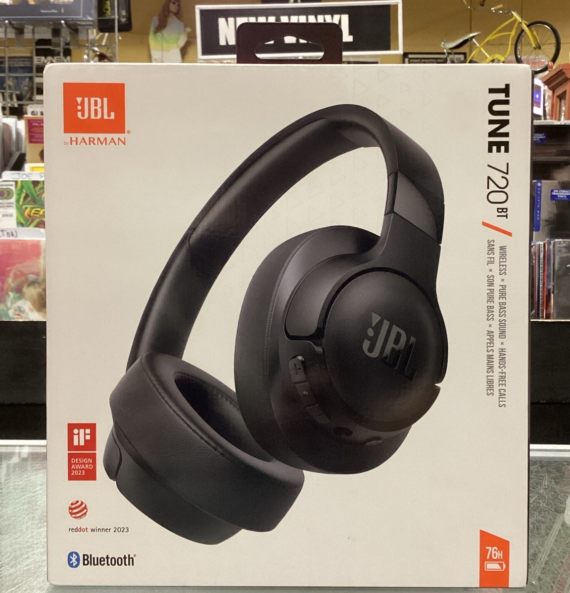 JBL Tune 720BT Headphones Over-the-Ear Sound Isolating JBL Tune 720BT Headphones Over-the-Ear Sound Isolating