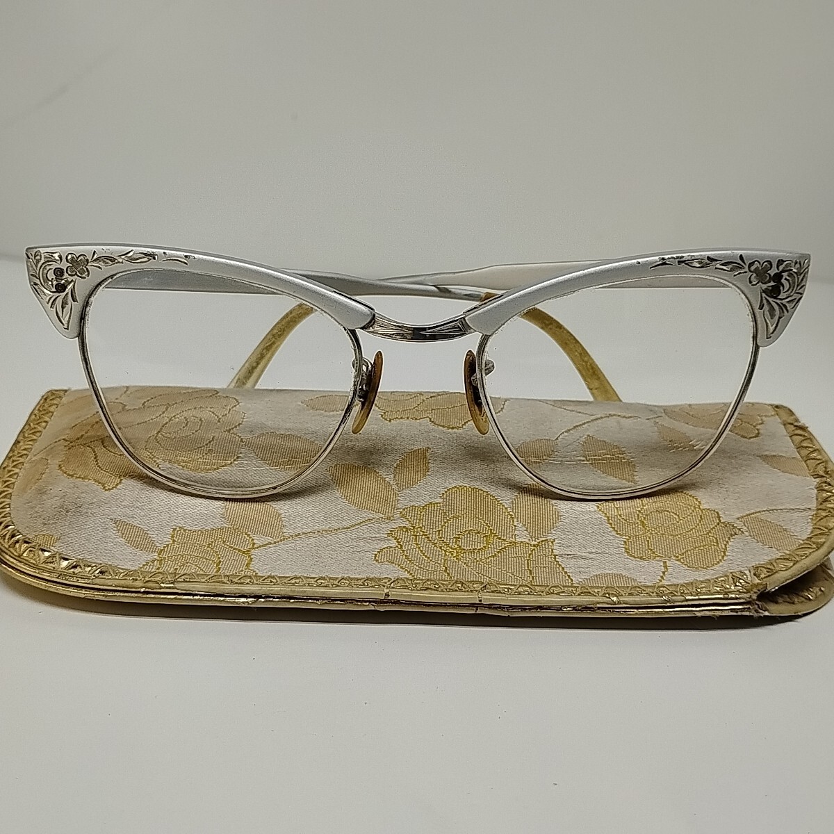 Vintage 1950s-60s Cat Eye Glasses American Optical Etched Vintage 1950s-60s Cat Eye Glasses American Optical Etched