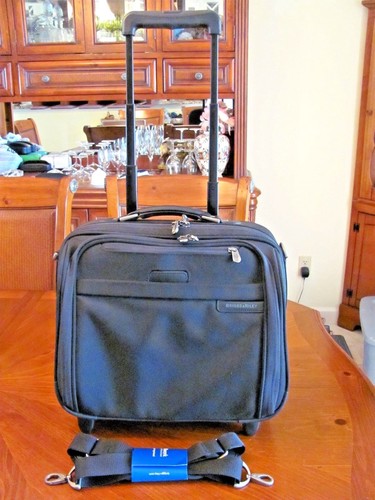 BRIGGS \u0026 RILEY BLACK NYLON 16\
