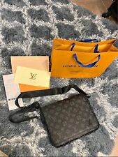 Louis Vuitton LV messenger voyage new Black Leather ref.616373 - Joli Closet