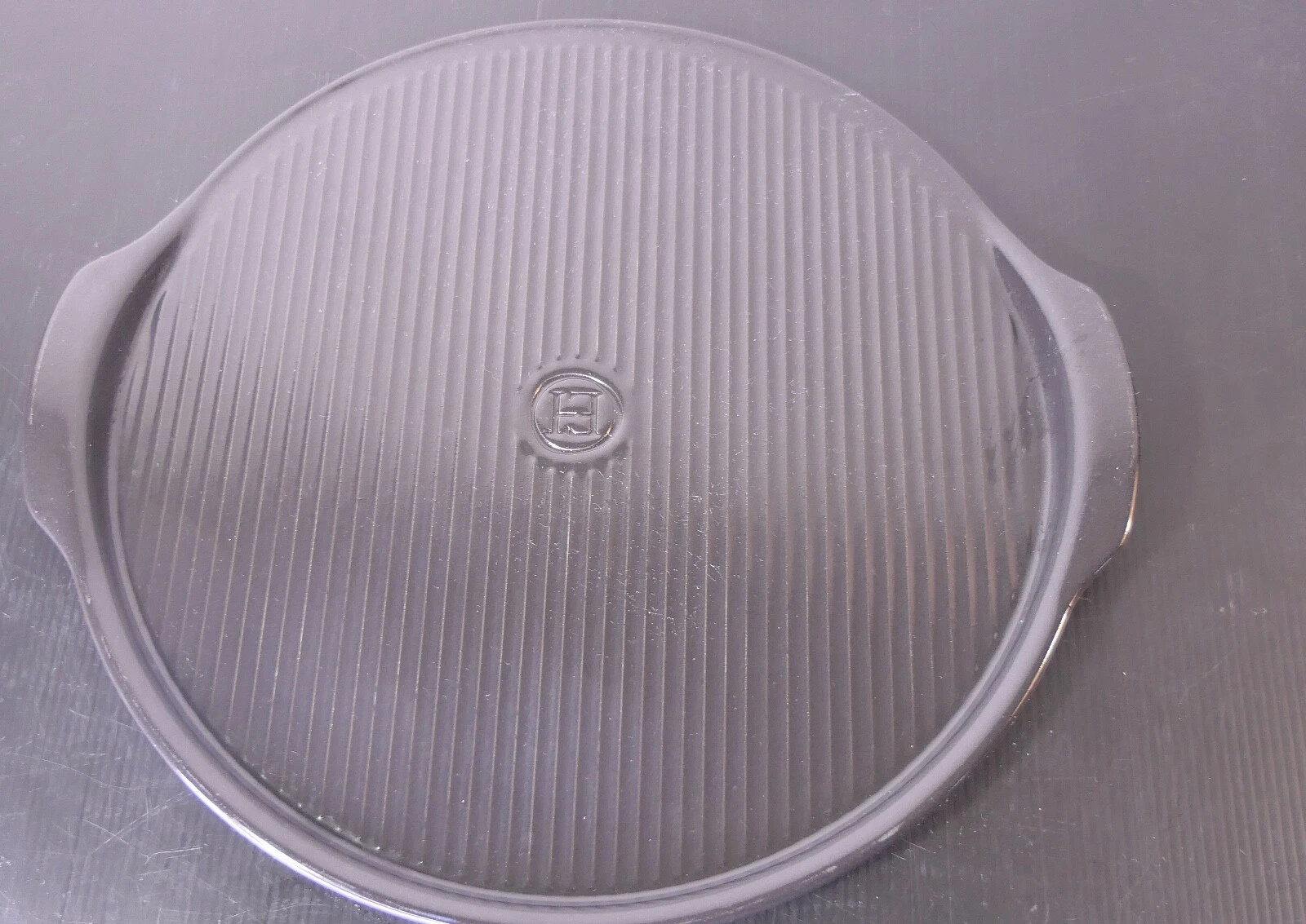 EMILE HENRY 14" LARGE PIZZA STONE CHARCOAL