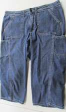 Women's size 14M Blue Jean Cargo Capri Riders By Lee