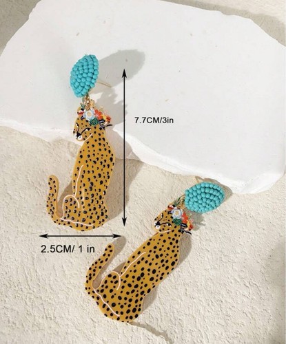 Handmade Leopard Cat Earrings – Beaded Studs, Tropical Statement Jewelry - Picture 4 of 8