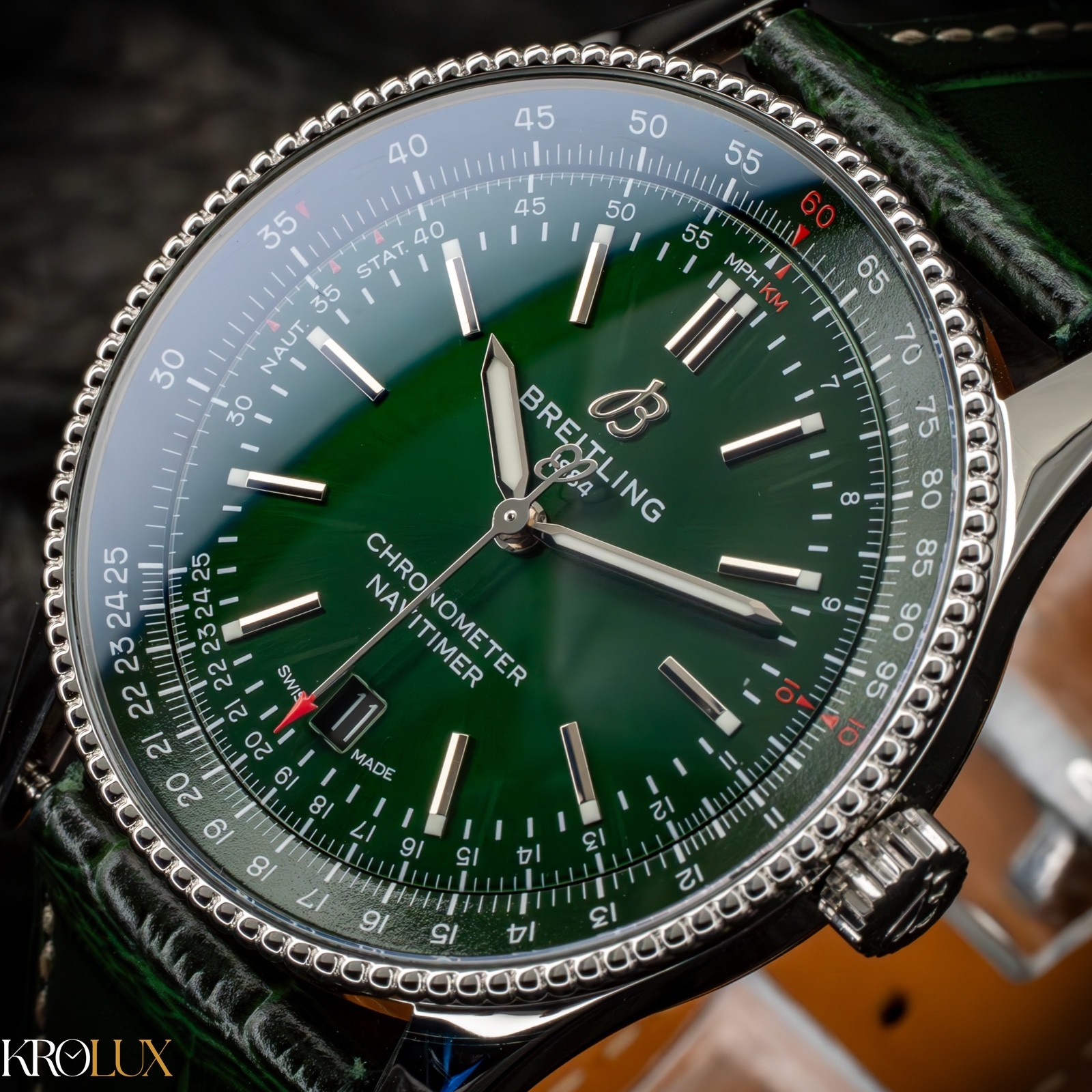 Breitling Navitimer Automatic 41 Green Dial A1732… - image 12