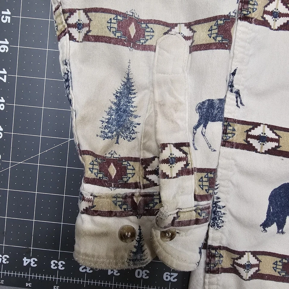 Vintage Cabelas Shirt XL USA Made Aztec Animal Moose Fox Bear Deer Native Navajo - Image 4 of 4