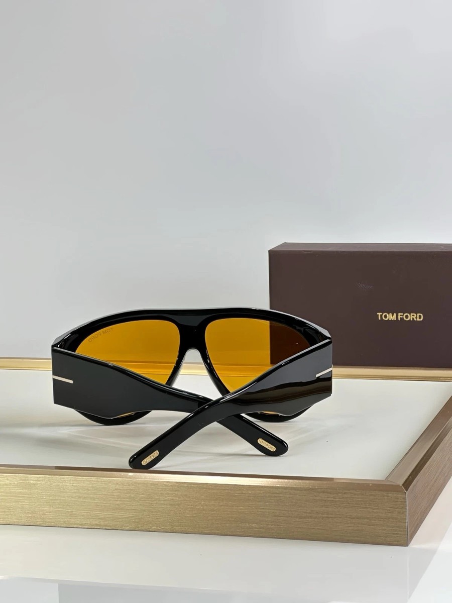 Tom Ford Bronson TF1044 60 12-140 Unisex Sunglasses Shiny Black