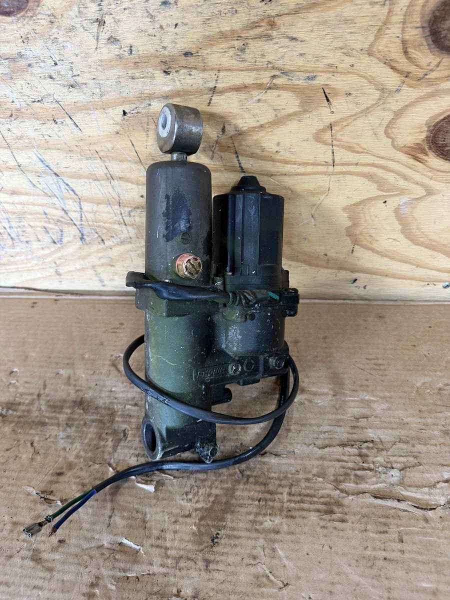 ブリキトランスポーター Suzuki Power Trim Tilt 48000 87 J 30 OEM Needs Repair DF 40 50 HP