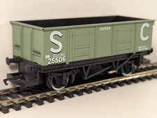 Hornby R730 OO Gauge 21T Steel Mineral Wagon