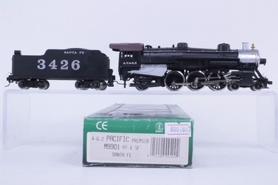 Mehano HO Scale Santa Fe #3426 4-6-2 DC Powered Locomotive