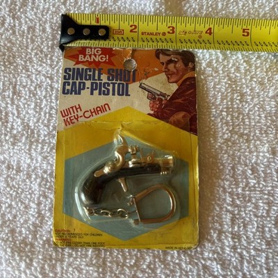 Vintage 1970's Big Bang Single Shot Cap-Pistolwith a keychain