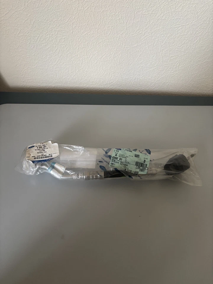 2202461 GN15-19D567-BA Genuine Ford EcoSport MK2 Air Conditioning Tube Assembly - Image 2 of 4