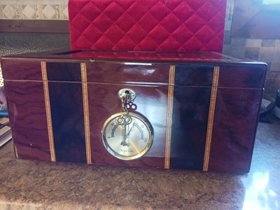 High Gloss Beveled Glass Top Unique Inlay Design Cigar Humidor - Holds Up to 100