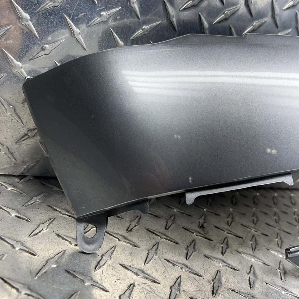 1989 年本田 Pc800 左后备箱盖 81440-MR5-8700  — 第 2/4 张图片