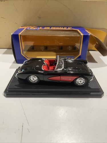 CHEVROLET CORVETTE (1957) 1:18 BURAGO OMAGGIO IP CAMBIO OLIO - Foto 6 di 6