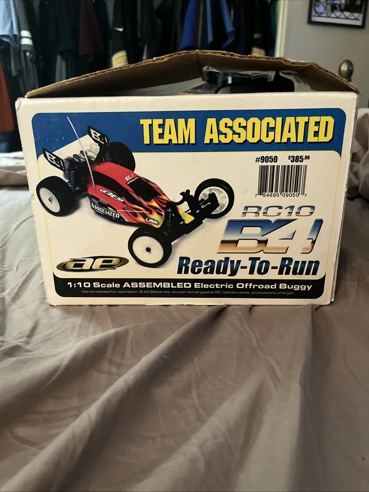 Buggy Stealth Team Associated Rc10B4 de colección listo para funcionar 1/10 nuevo en caja raro Foto 4 de 4