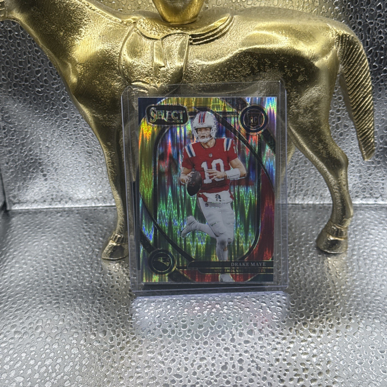 2024 Panini Select - Club Level Drake Maye #218 Red & Yellow Shock Prizm (RC)