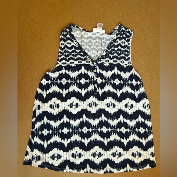 Serengeti Geometric Patterned Button Down Tank To… - image 5