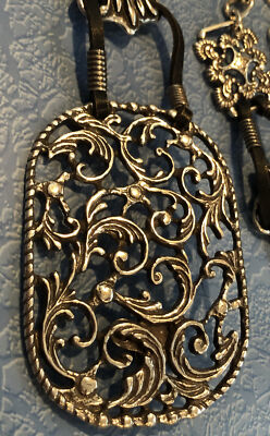CHICOS Vtg Silver Leather Metal Chain Mixed Metal Medallion  display picture 2