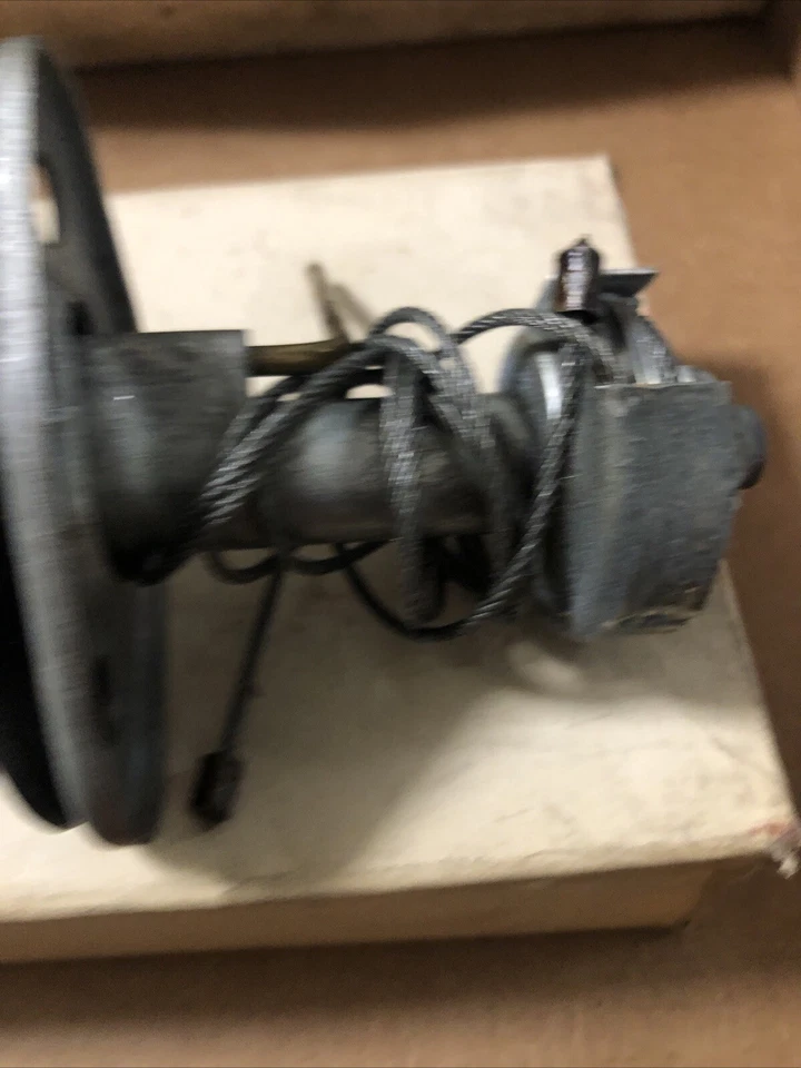 Buick Serie 50 1954 Super TRICO LIMPIAPARABRISAS LADO DEL CONDUCTOR ACOPLAMIENTO NOS 88141-3J Foto 2 de 4