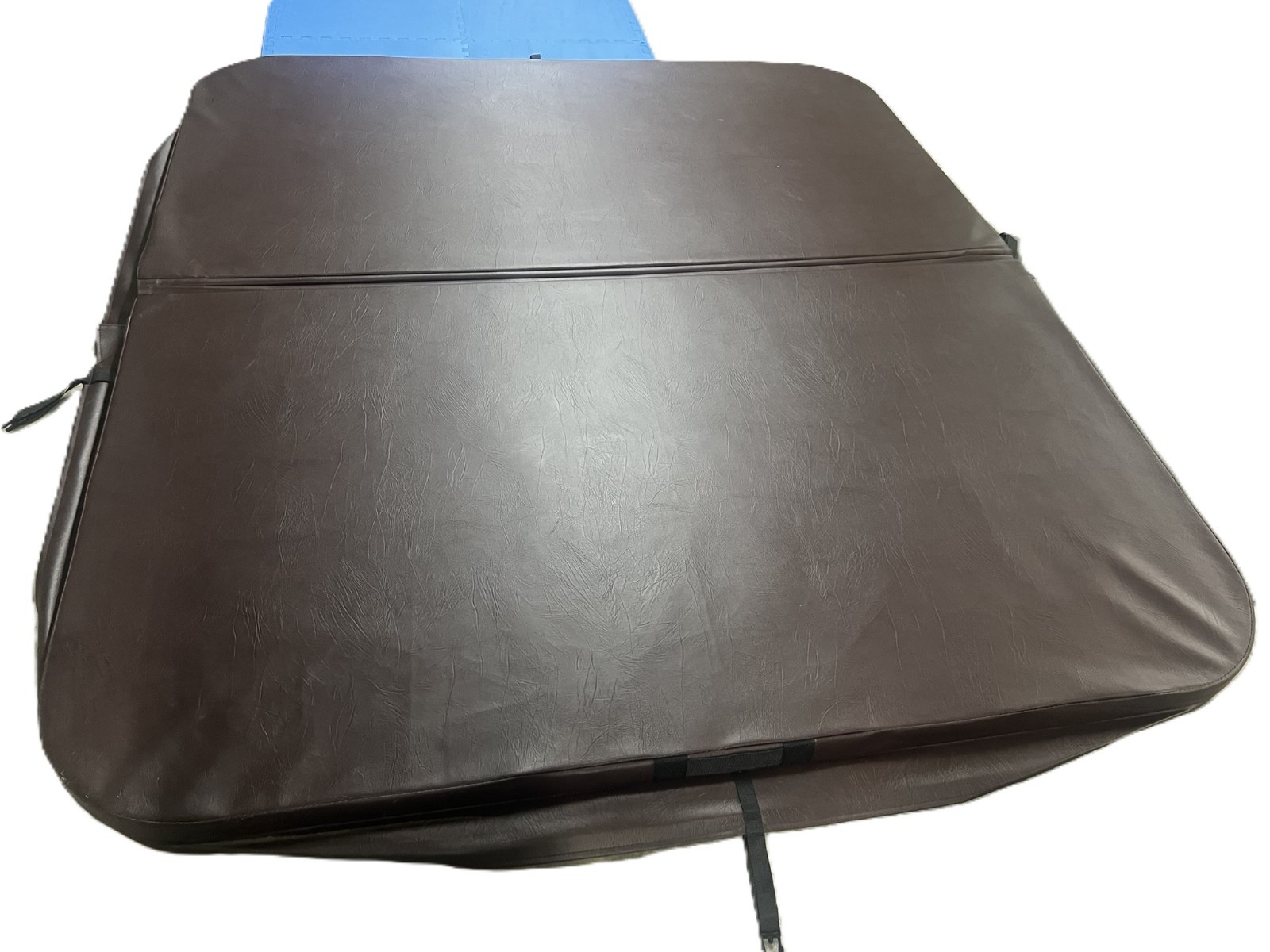 Brand new 93-1/2" x 80" Prestige brown hot tub cover MINOR DAMAGE Local Pickup