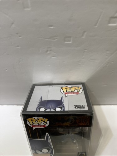 Funko Pop! Vinyl: DC UNIVERSE - BATMAN (1997) #314 - Picture 2 of 6