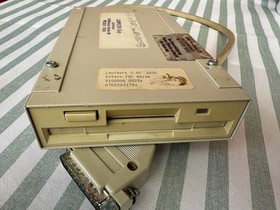 External Disk Drive 3.5" 880K, Compact For Amiga 500 - A4000, CDTV... Works