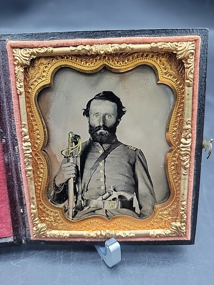 TINTYPE of CIVIL WAR SOLDIER HOLDING A SWORD  - Image 3 of 4