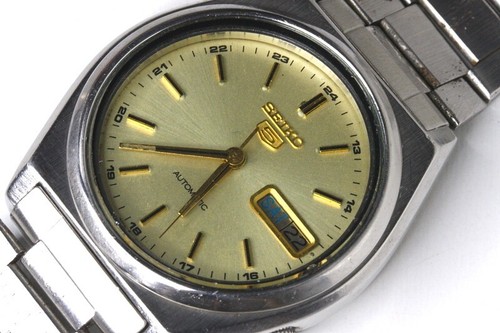 Seiko 7009-3180 automatic watch , running condition -22232