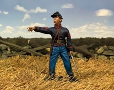 BRITAINS CIVIL WAR UNION 31375 UNION FEDERAL ARTILLERY OFFICER POINTING