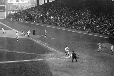 Brooklyn NY CLEVELAND GEWINNT ERSTES SPIEL WORLD SERIES Ebbets Fiel - 1920 4x6 Foto