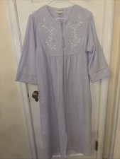 Miss Elaine Housecoat Maxi Robe Full Zip Embroidery Lavender Purple Sz M