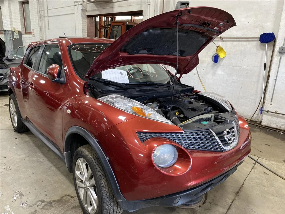 Used Washer Fluid Reservoir fits: 2012 Nissan Juke Grade A Foto 3 de 4