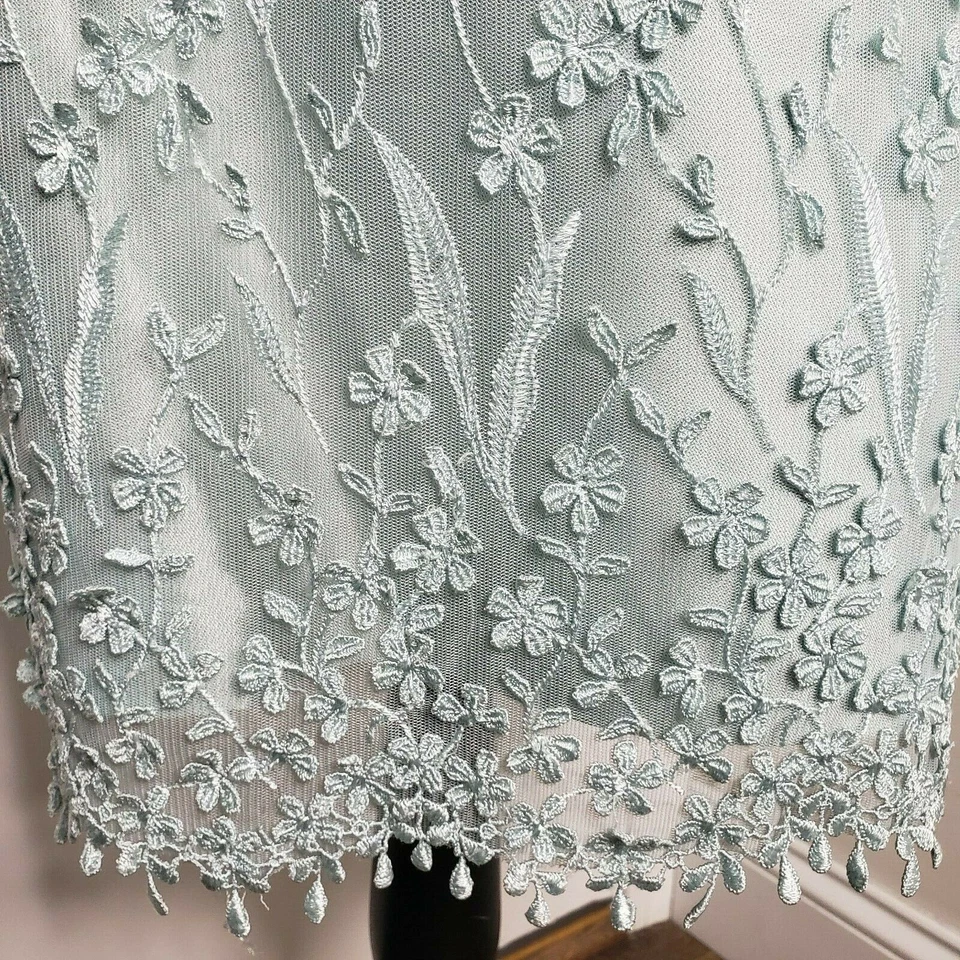 Vestido y chaqueta acuática de dos piezas Social Occasions by Mon Cheri talla 10 Foto 4 de 4