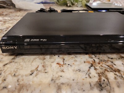  Sony CD/DVD Player Ultra Slim DVP-SR200P.  