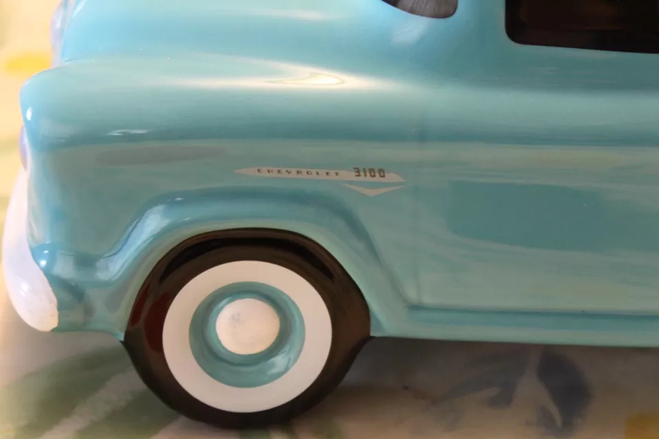 CAMIONETA PICKUP DE PORCELANA TELEFLORA CHEVROLET "CHEVY 3100" OFICIAL GM de colección rara Foto 4 de 4