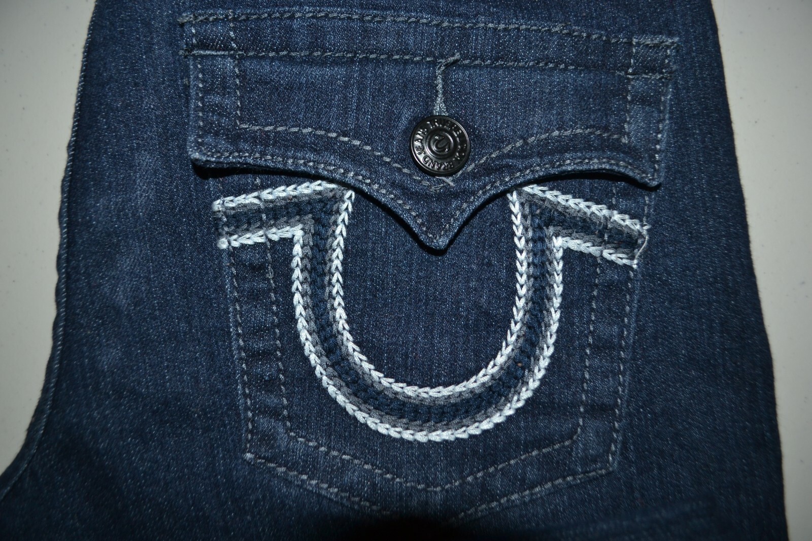 True Religion Women's Joey Super T Thick Stitch U Pocket Flaps Jeans Sz 31x32 thumbnail 2