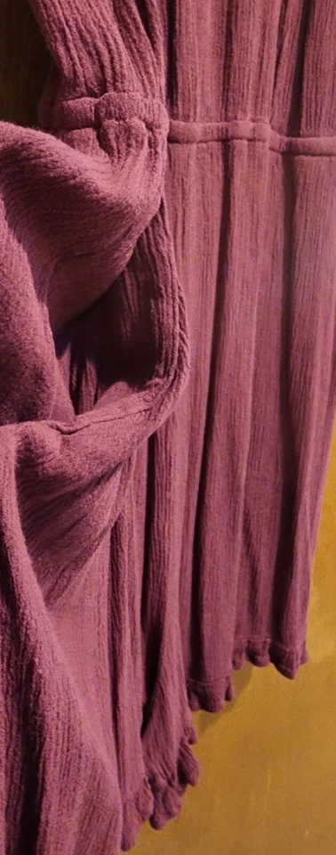 Romper Mossimo Supply Co. Feminino Tamanho Pequeno Borgonha Sem Mangas Bolsos Alvos - Imagem 2 de 4